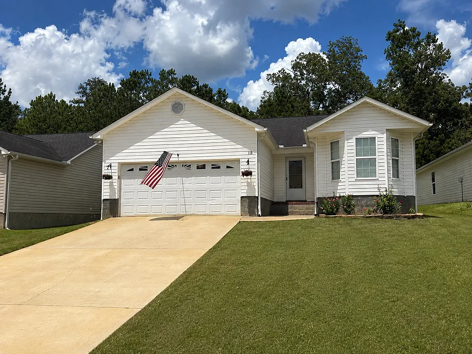 118 Pinehurst Ct