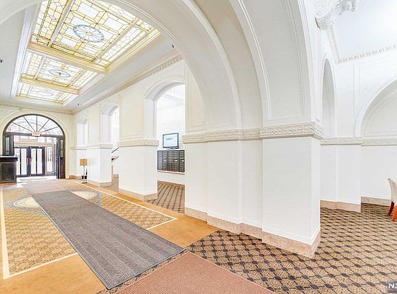 4th image of 2787 John F Kennedy Blvd #207