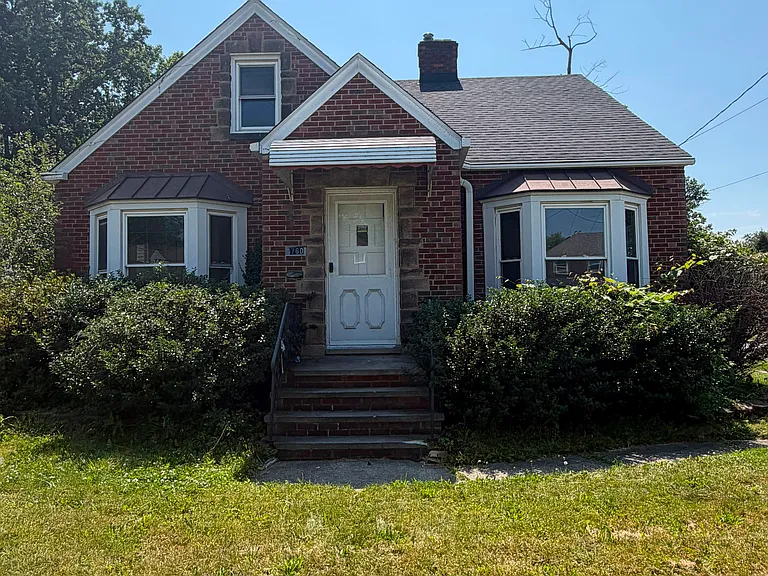 760 Babbitt Rd — Photo 1