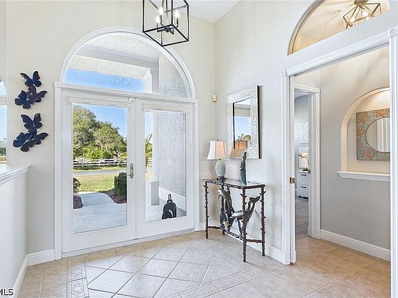 4th image of 18220 Riverchase Ct