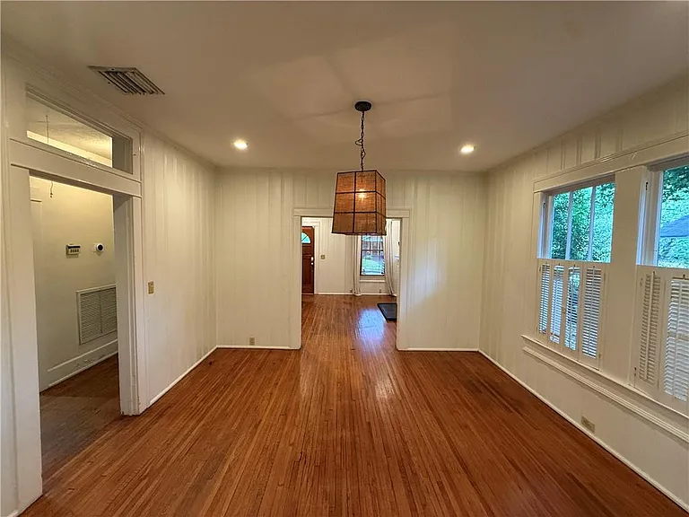 1660 Laurel St — Photo 10
