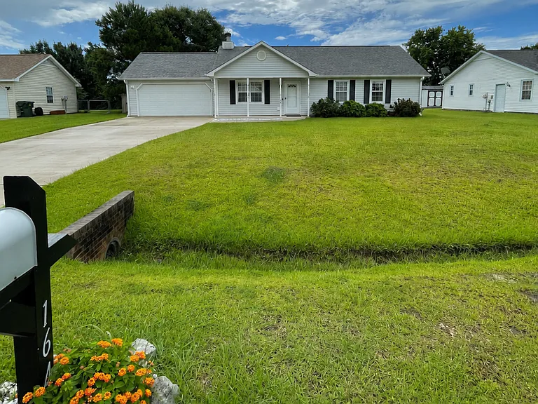 164 Glenwood Dr — Photo 1