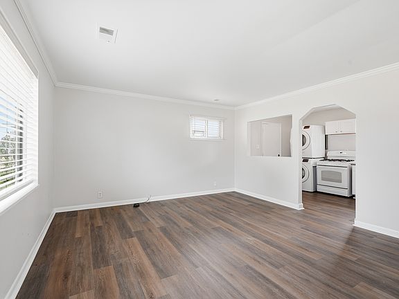 5th image of 28311 Waverly St