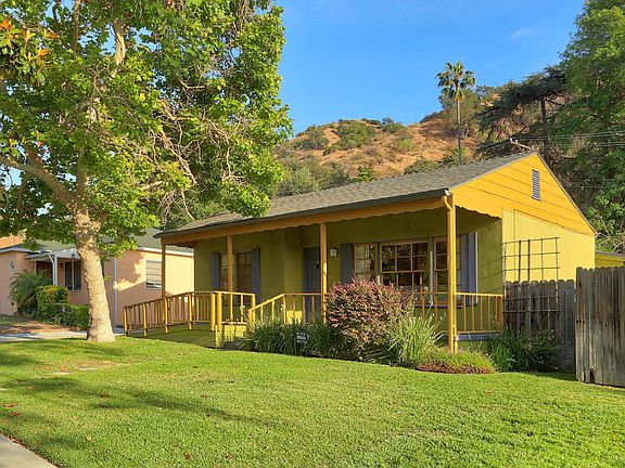 4th image of 2034 E Glenoaks Blvd