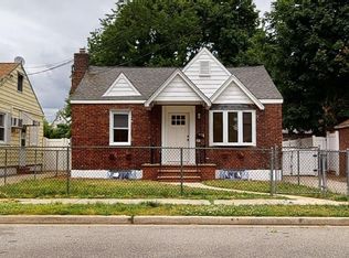 109 Ash St, Valley Stream, NY 11580