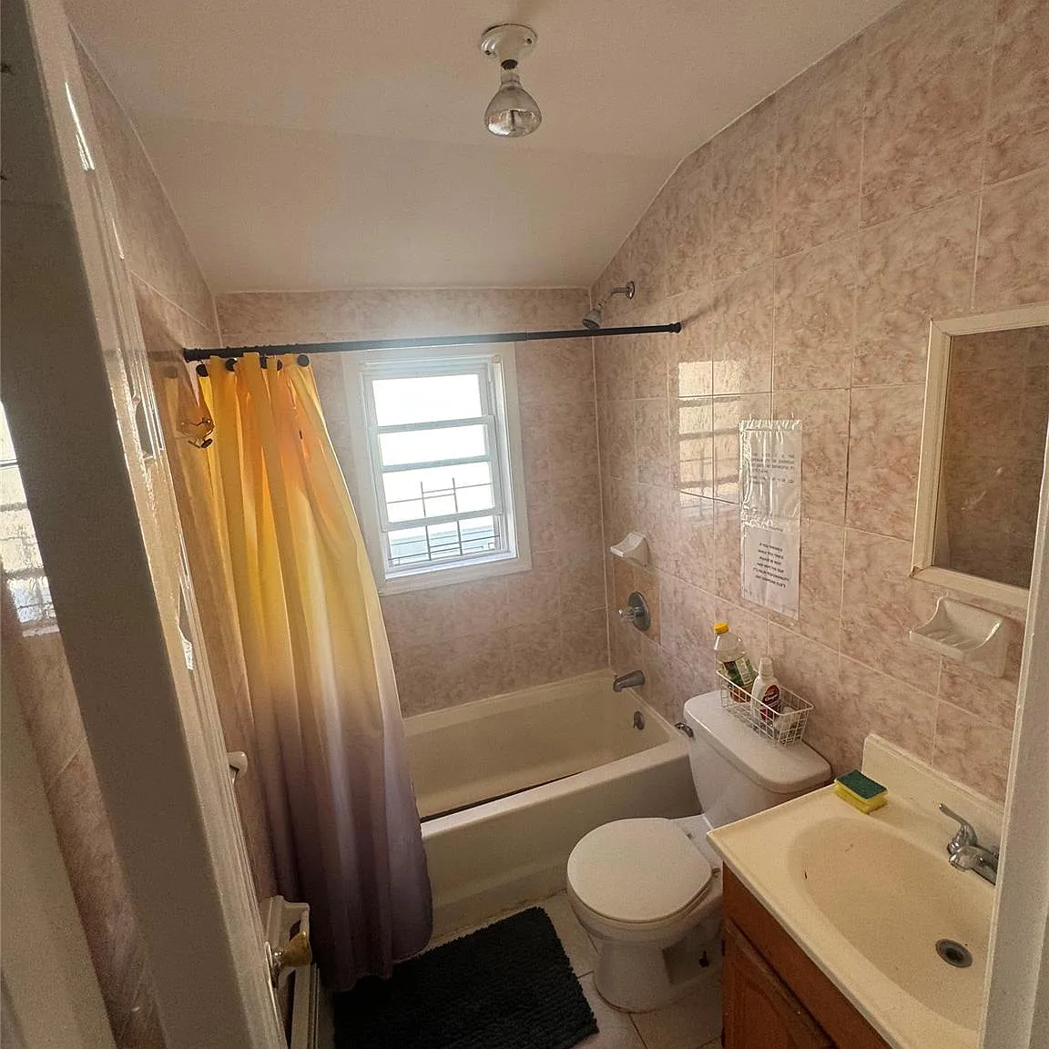 3 bed, 2.0 bath, 2380 sqft, $1,500 — Photo 4