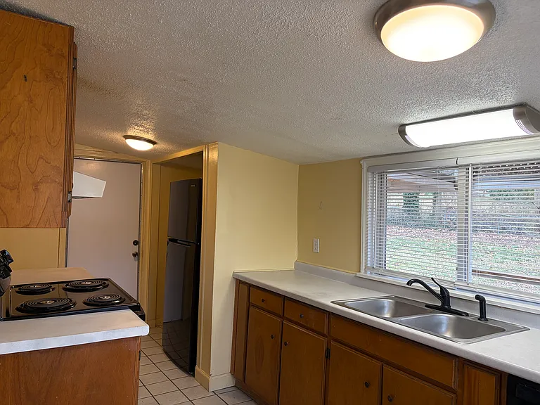 20 Spring Dr — Photo 18