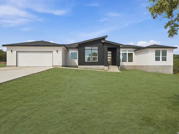 149 County Road 2809, Mico, TX 78056