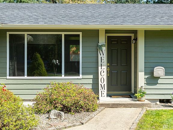 3rd image of 13613 124th Avenue Ct E