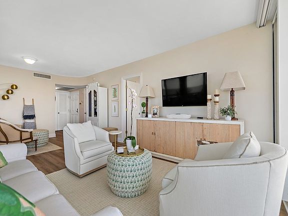 4th image of 3554 Ocean Drive 703s #502N
