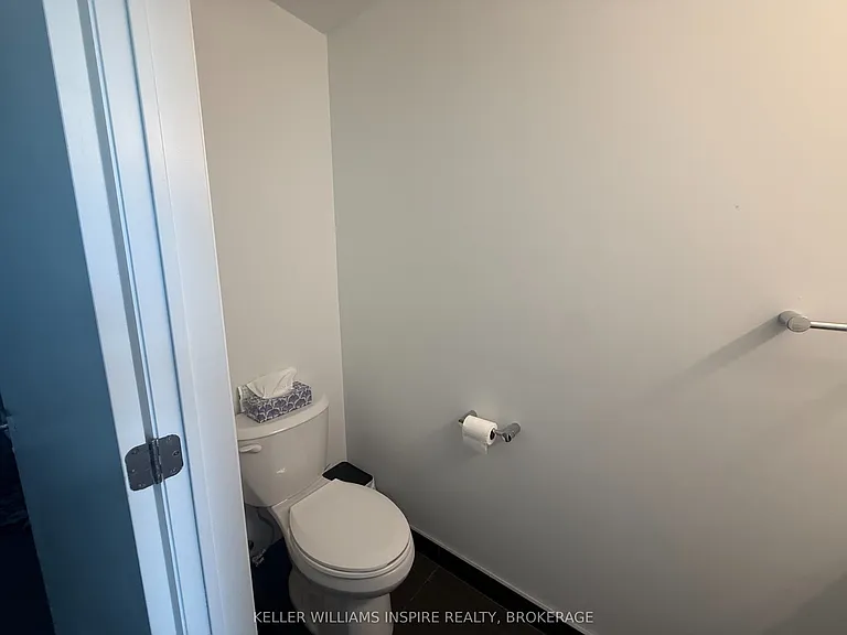 223 Princess St #806 — Photo 18