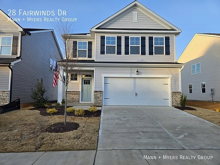 28 Fairwinds Dr — Photo 1