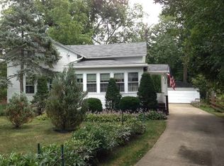 1129 Shermer Rd, Glenview, IL 60025