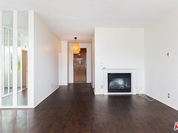 5th image of 6174 Buckingham Pkwy Unit 309