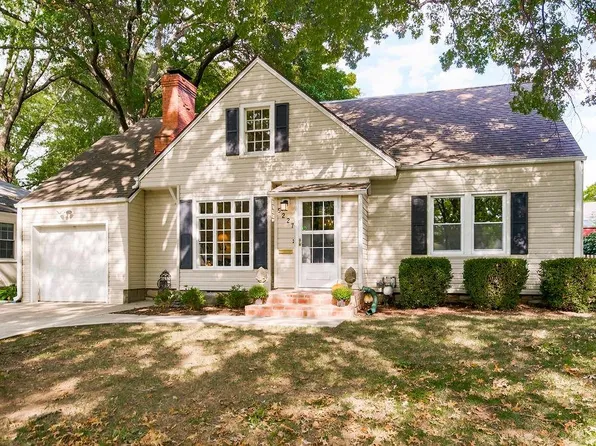 5227 Clark Dr, Roeland Park, KS 66205