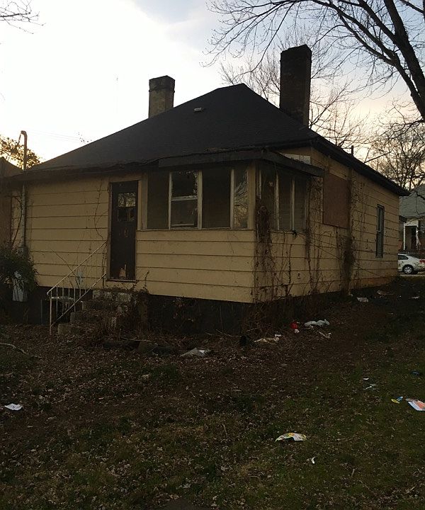 2nd image of 1020 Delaware Ave