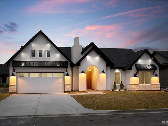 3rd image of 324 Janet Cir N