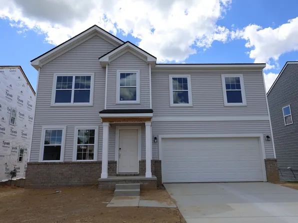 387 Edge Brook Dr, Holly, MI 48442
