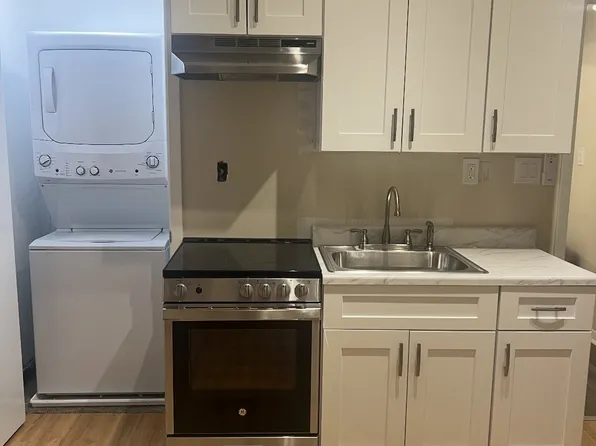 (undisclosed Address), Massapequa, NY 11758