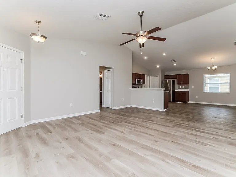 1223 Sheridan Bay Dr — Photo 3