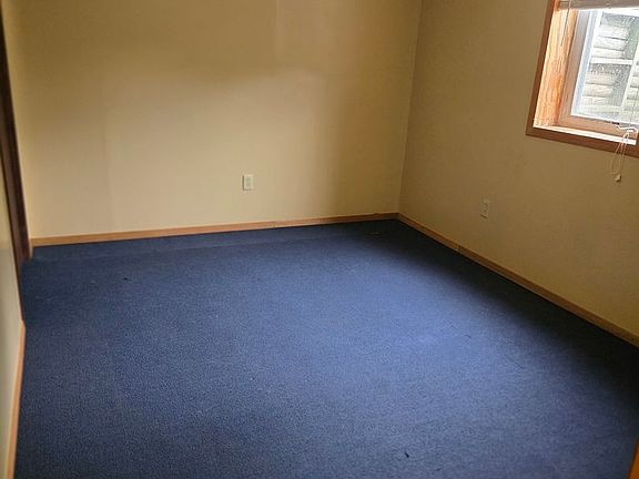 5th image of 815 N Boxelder St