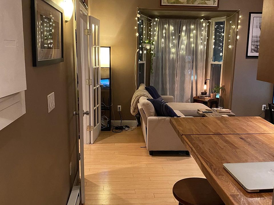 1st image of 360 Centre St #11
