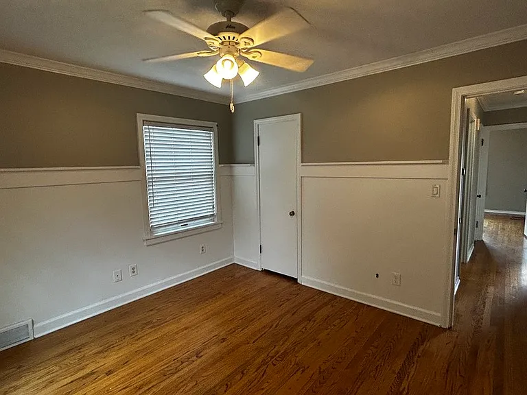 2421 Clarendon Ave — Photo 12