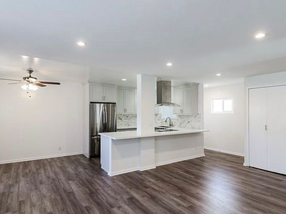 2nd image of 1117 S Bedford St #Penthouse