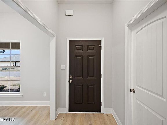 5th image of 2511 Marion Ln