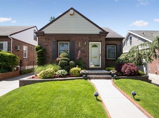 16324 25th Ave, Flushing, NY 11357