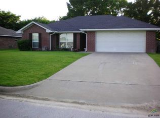 19690 Bluegrass Cir, Flint, TX 75762