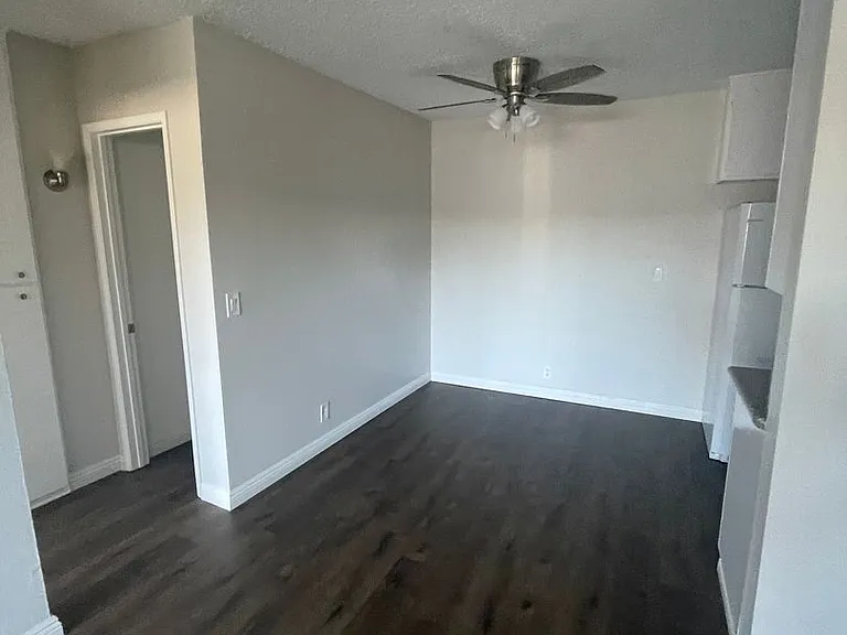 Cordova Apartments — Photo 21