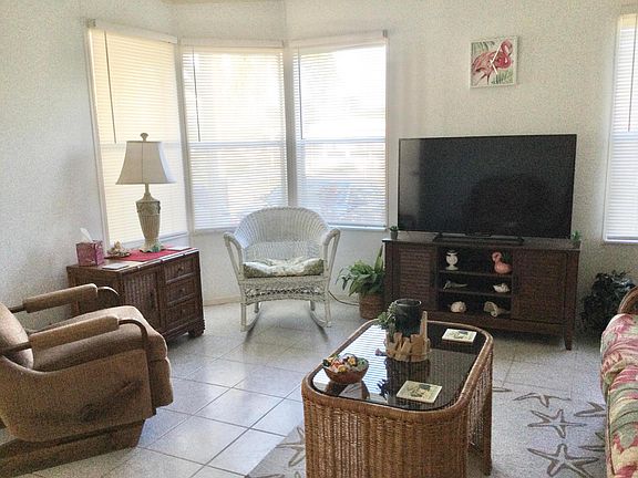 5th image of 15 SE Hernando Lane