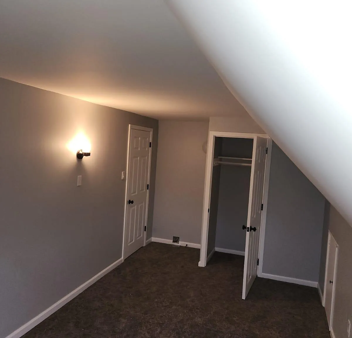 3 bed, 1300 sqft, $2,099 — Photo 3