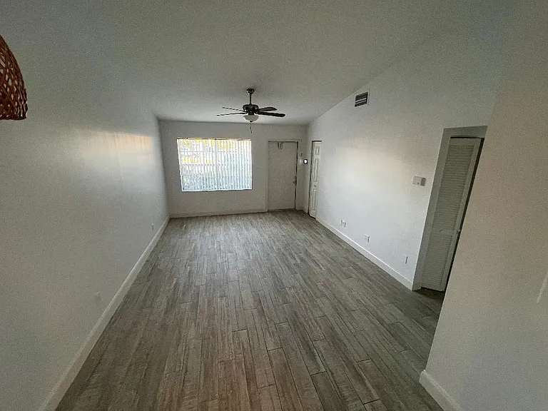 219 Bent Arrow Dr — Photo 12