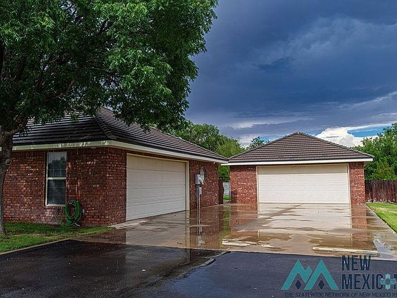 5th image of 1504 N Guadalupe St