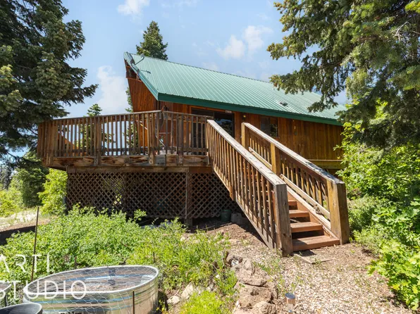 237 N Terrace Dr, Springdale, UT 84767