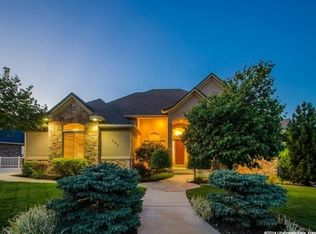 496 S Hidden Ln, North Salt Lake, UT 84054