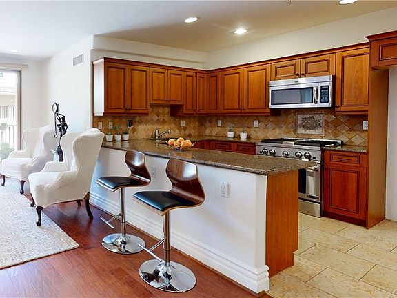 4th image of 10862 Bloomfield St APT 207