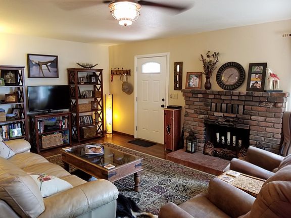 4th image of 2572 Catalina Dr