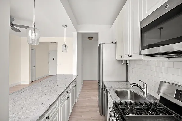 Rented by Compass | media 27