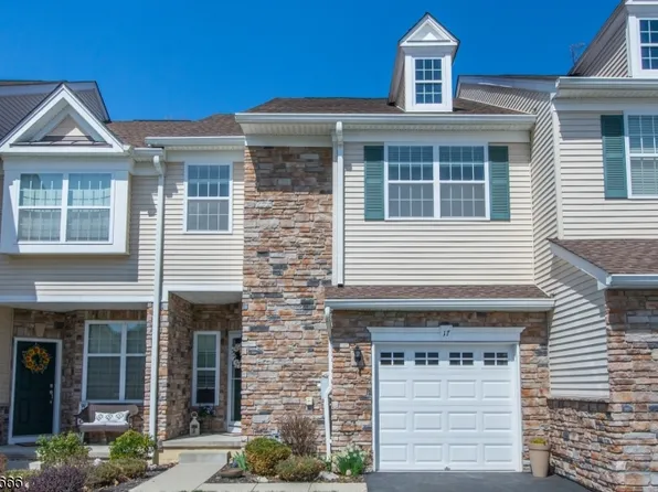 17 Julia Pl, Mount Olive Twp., NJ 07828