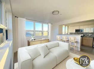 28-16 21st St #405, Astoria, NY 11102