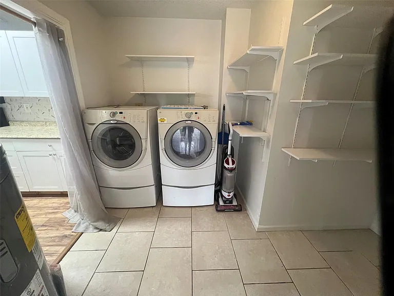 1240 SW 73rd Ave — Photo 18