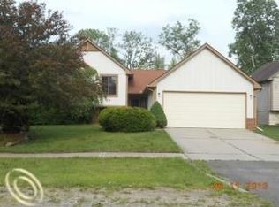 270 N Willard Rd, Canton, MI 48187