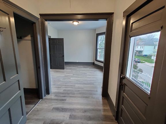5th image of 8 Oxford Ave #2