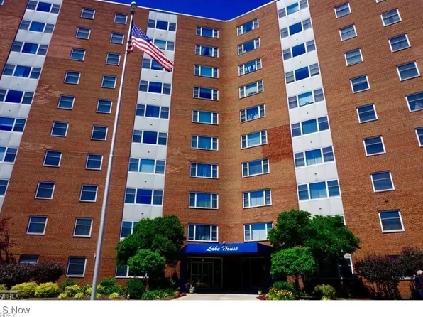 11850 Edgewater Dr APT 722, Lakewood, OH 44107