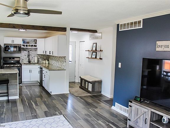 4th image of 3539 Ivanhoe Dr