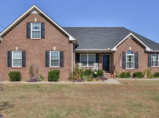 121 Cumulus Ct, Murfreesboro, TN 37127