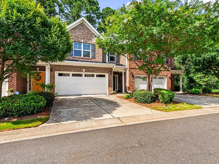 222 Langford Valley Way — Photo 1